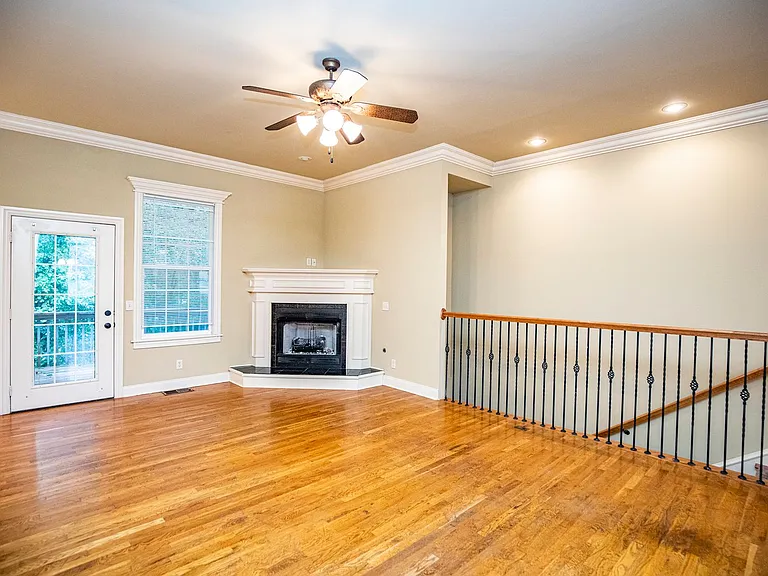 605 Tunbridge Dr — Photo 4