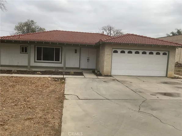 8008 Santa Rita St, Corona, CA 92881