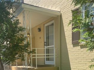 39 Chapel Dr, Pittsburgh, PA 15237