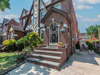 95-10 243 Street, Floral Park, NY, 11001