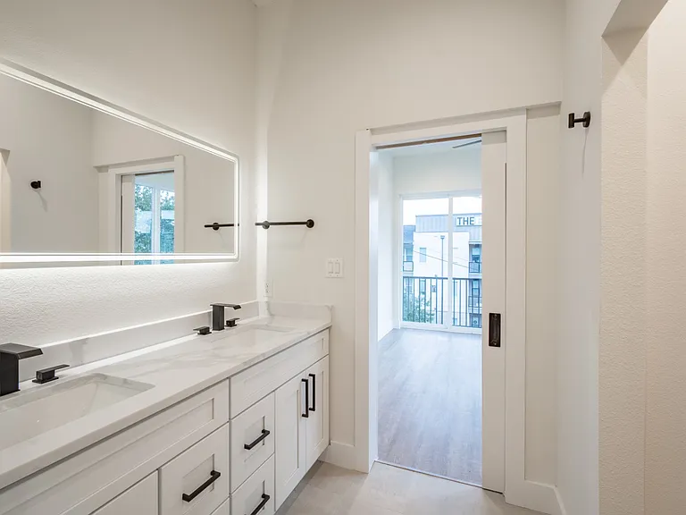 1614 N Fitzhugh Ave #101 — Photo 25
