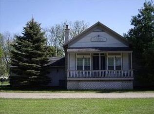 10043 Front St, Three Rivers, MI 49093