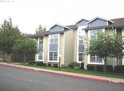 2nd image of 4606 W Powell Blvd 262 Unit 262