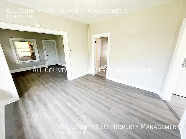 12114 Soika Ave #UP — Photo 9