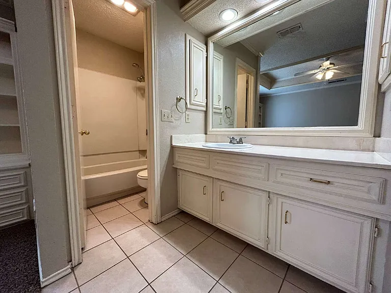6708 Frankford Ave — Photo 7