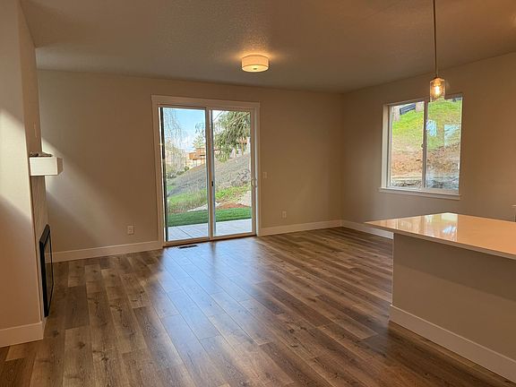 4th image of 9626 NE 29th Ave