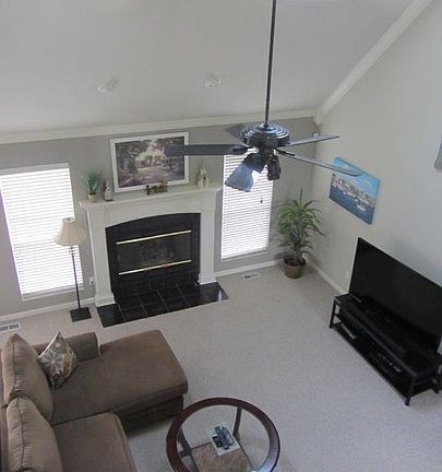 4th image of 2109 Stockbridge Ln