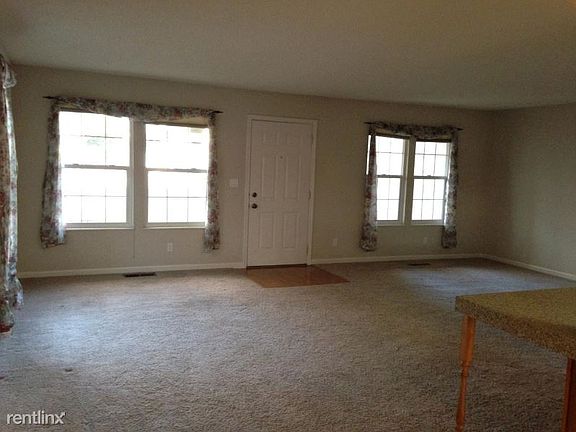 2nd image of 1753 Candlewood St