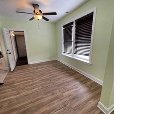 240 W 57th St #3, Chicago, IL 60621