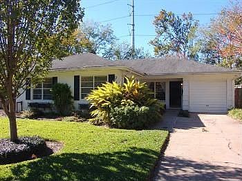 1st image of 3102 Suffolk Dr