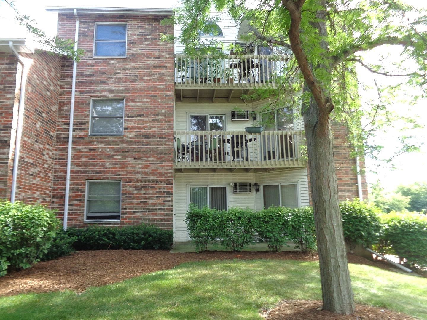 4313 W Shamrock Ln APT 2D, Mchenry, IL 60050 Zillow