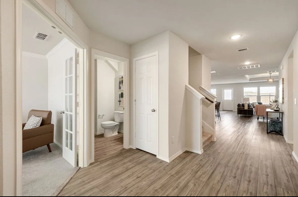 3 bed, 2142 sqft, $2,350 — Photo 4