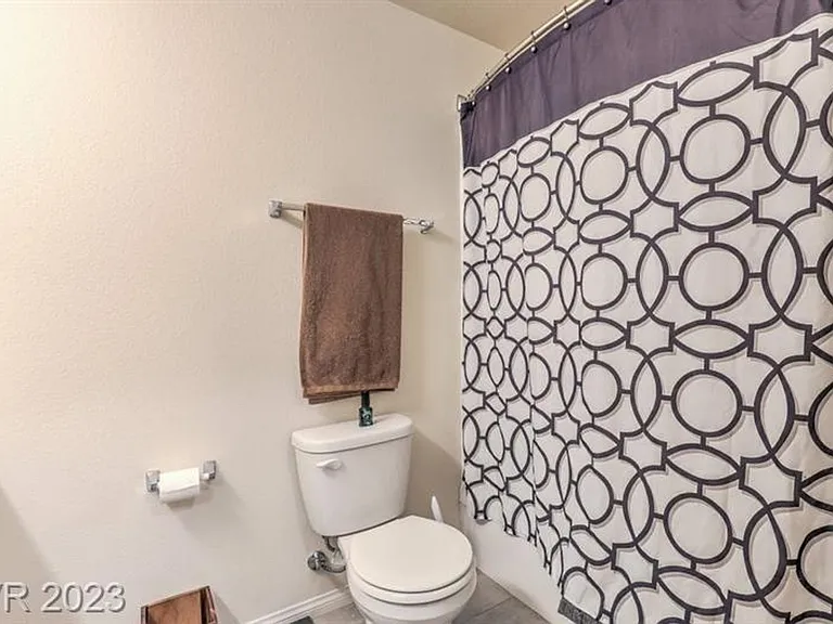 7431 Sunray Point St — Photo 3