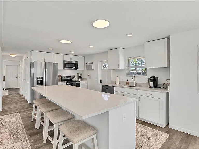 3280 Holly Ave — Photo 13