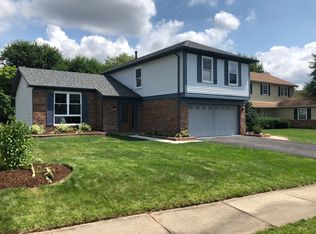 1284 Brave Ct, Carol Stream, IL 60188