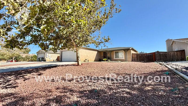 2 bed, 1.0 bath, 1006 sqft, $2,000 — Photo 3