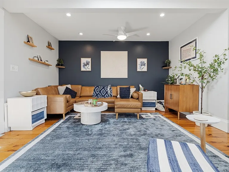 33 Mystic St #3 — Photo 1