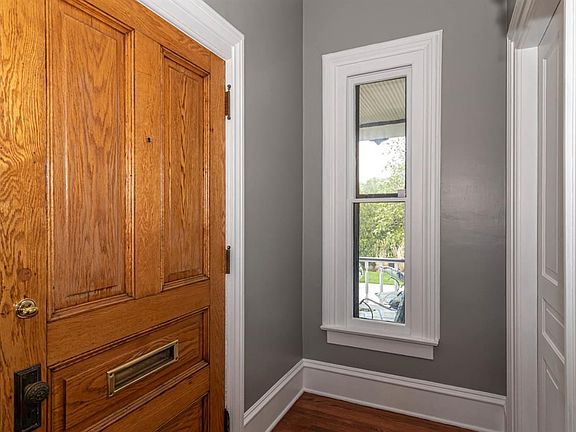 3rd image of 410 N Huron St