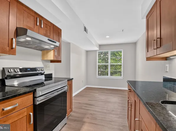 2513 McVeary Ct #10AD, Silver Spring, MD 20906