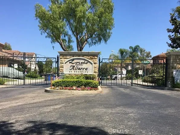 14267 Peach Hill Rd, Moorpark, CA 93021