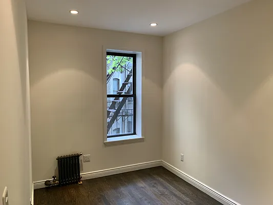 Rented by Avenues Real Estate | media 31