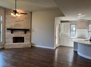 613 Red Maple Rd, Waxahachie, TX 75165