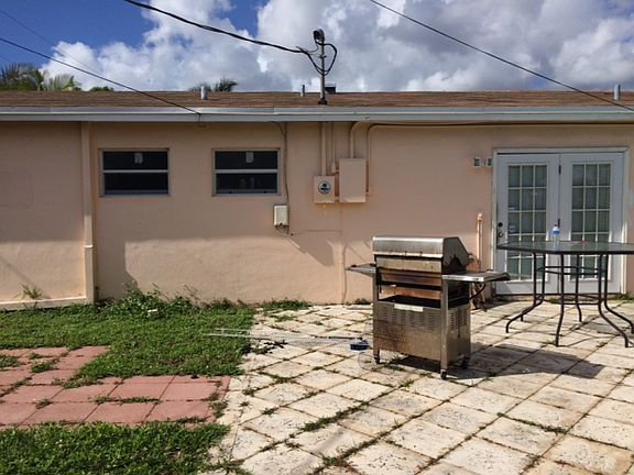 5th image of 1840 SW 64th Ave