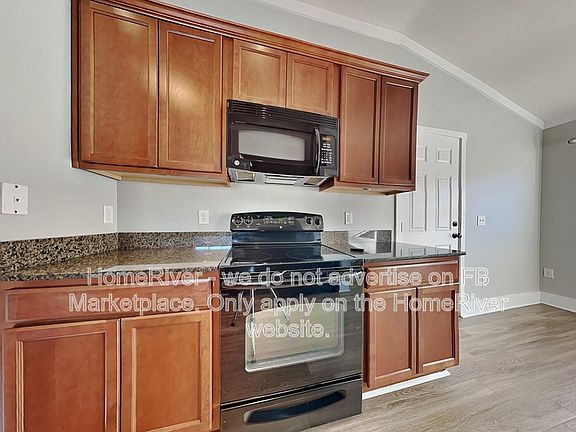 5th image of 4663 SW 40th Ln