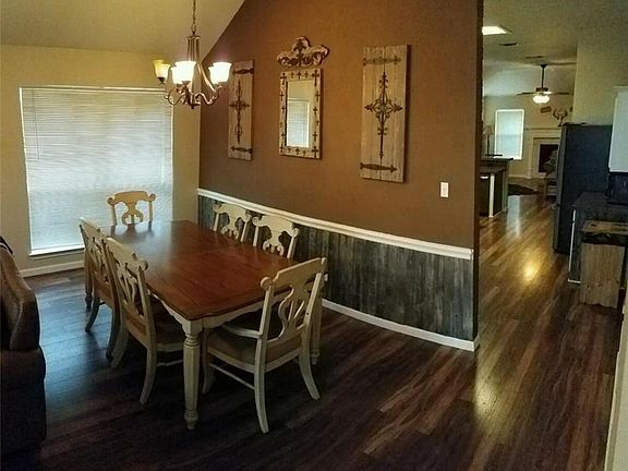 2nd image of 1141 Springwood Dr