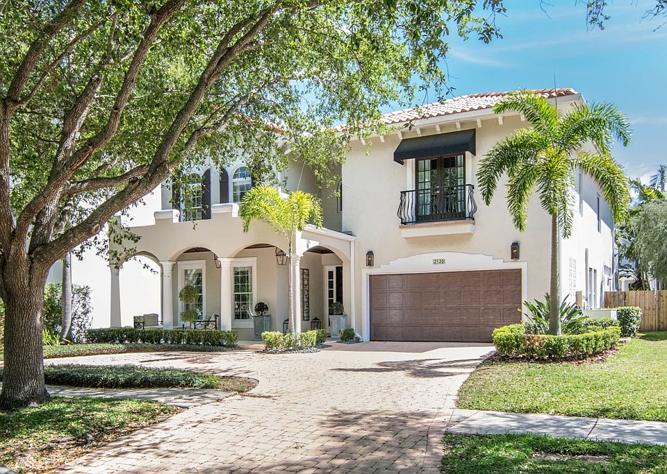 1st image of 2520 Parkland Blvd