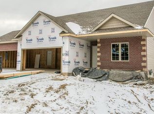 16536 Walnut Peak Ln, Clive, IA 50325