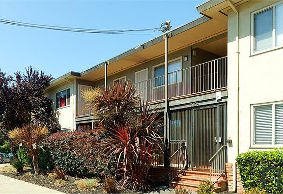 2nd image of 3405 Dimond Ave APT 1