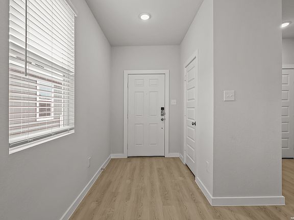 3rd image of 2310 Crisp Gln