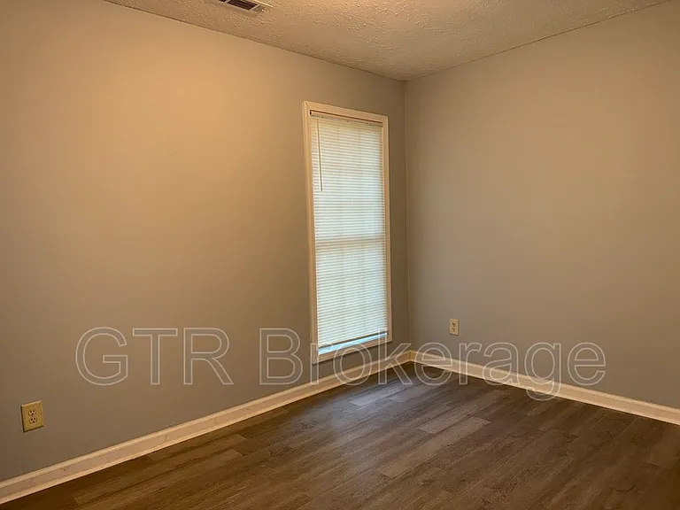 1145 Booker Ave SW — Photo 10
