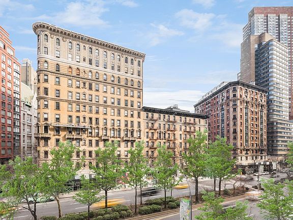 4th image of 2025 Broadway #4DEF