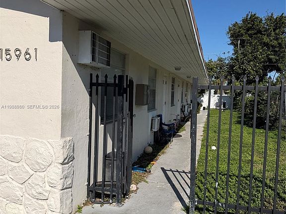 4th image of 15961 NE 18th Pl