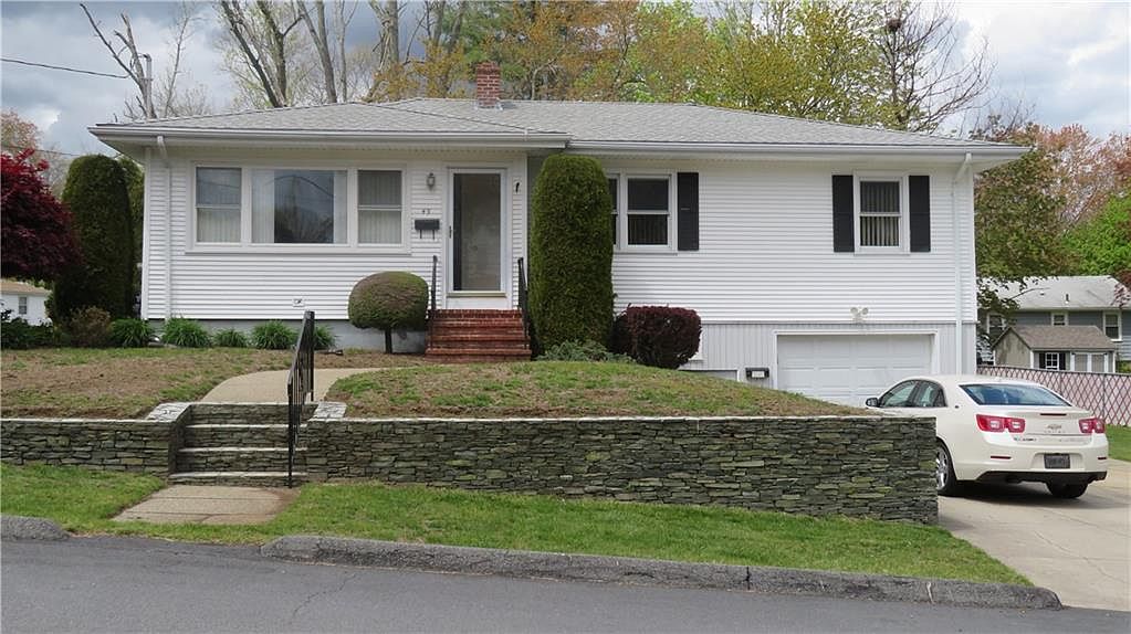 49 Belvedere St, Johnston, RI 02919 Zillow