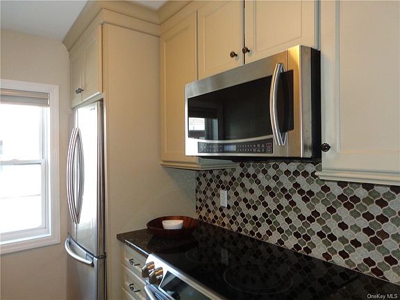 5th image of 50 N Broadway APT 9