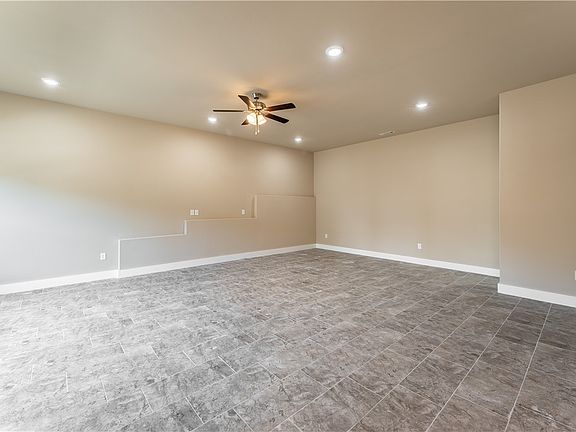 3rd image of 2211 W Million Ln