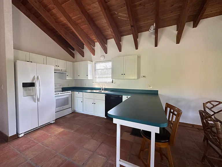 529 W Shore Dr — Photo 7