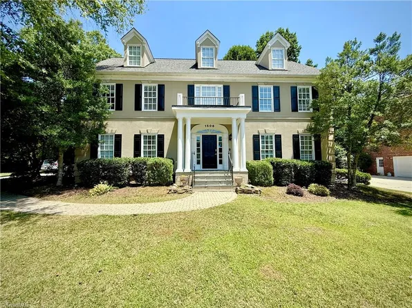 1506 Regents Park Ln, Greensboro, NC 27455