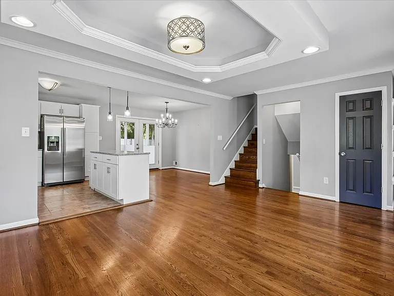 3801 Denfeld Ave — Photo 5