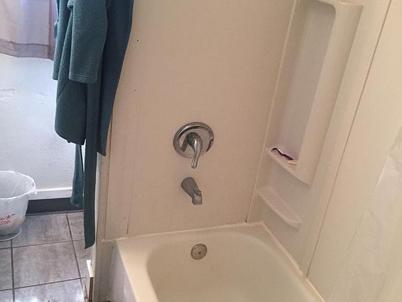 5th image of 2841 Michigan Ave Floor 1