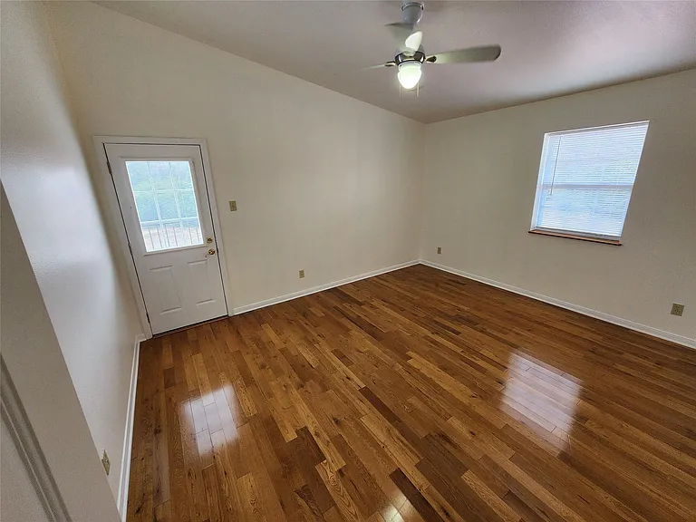 500 Spring Creek Rd — Photo 32