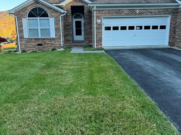 195 Forest Hl, Tazewell, VA 24651