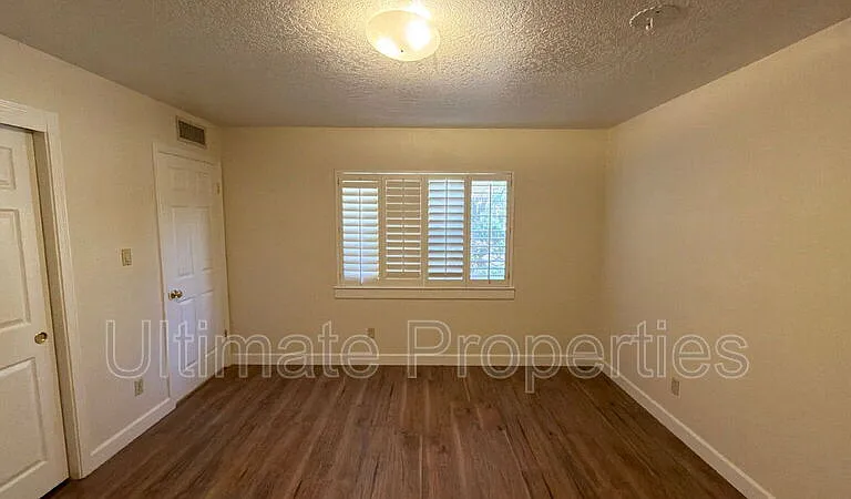 5814 W Gelding Dr — Photo 2