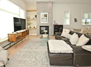 4015 Victoria Dr, Vancouver, BC V5N4M9