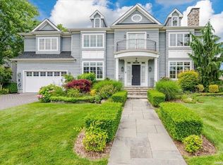 177 Lakeside Dr S, Lawrence, NY 11559
