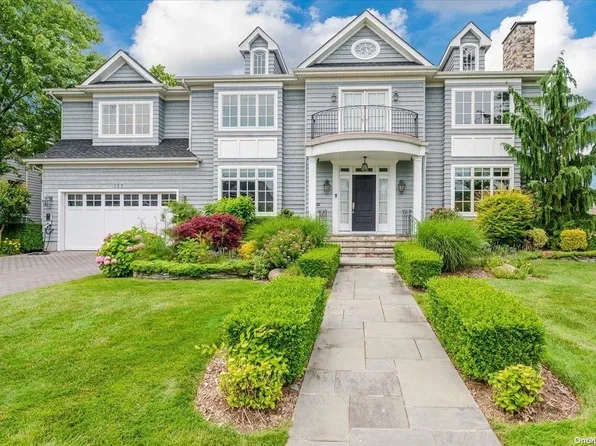 177 Lakeside Drive S, Lawrence, NY 11559