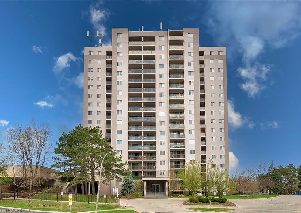 1st image of 975 Warwick Ct #310